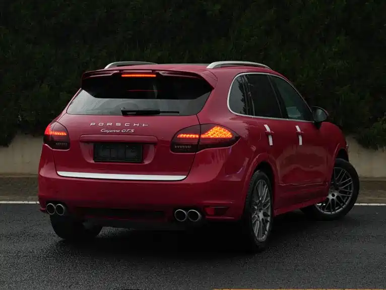 Porsche Cayenne 2012 Cayenne GTS 4.8L фото 4