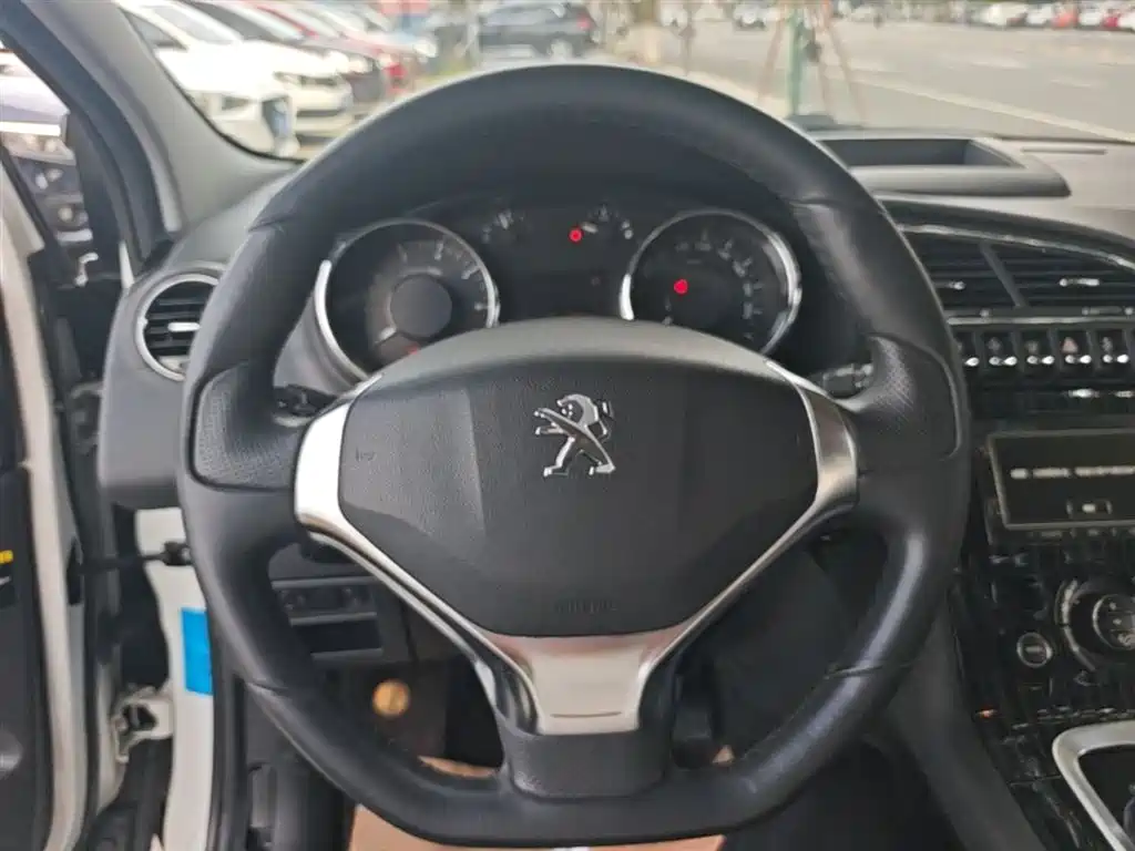 Peugeot 3008 2015 1.6THP Automatic Top Style Edition фото 11