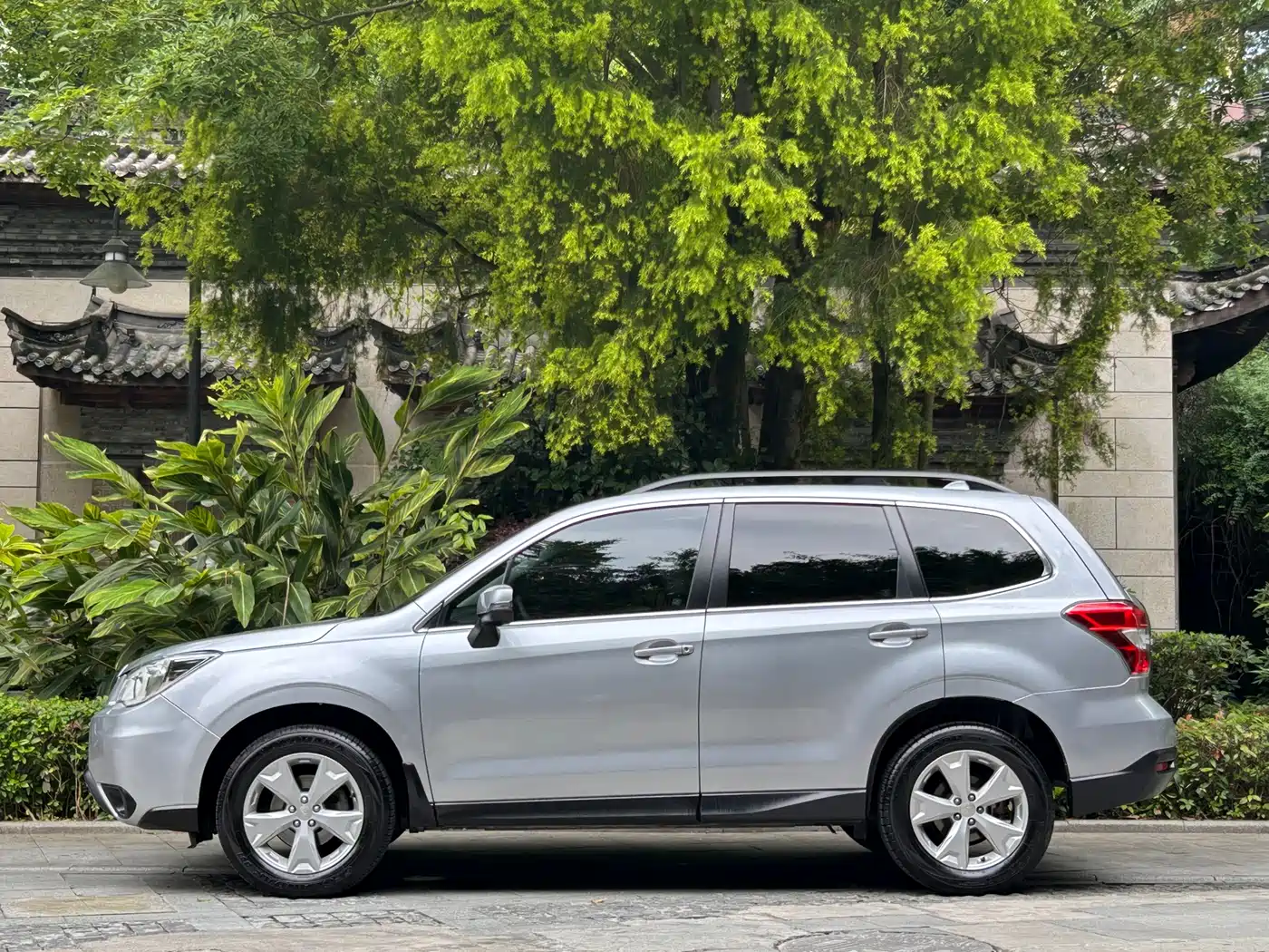 Subaru Forester 2013 2.5i Automatic Luxury Edition фото 15