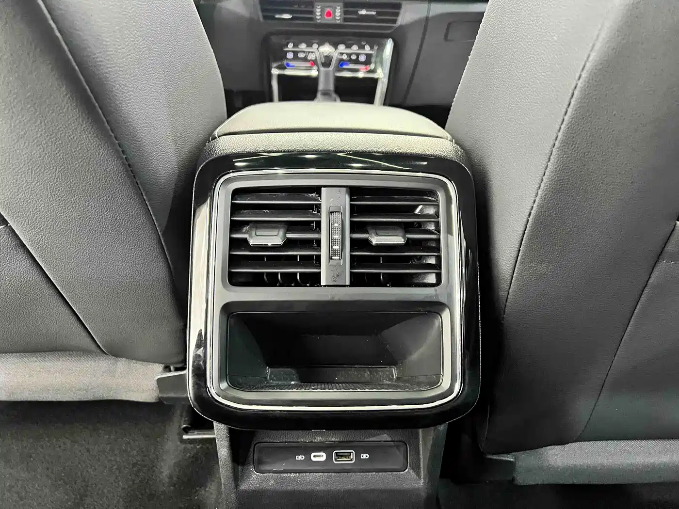 Volkswagen Passat 2021 Model 280TSI Business Edition фото 17