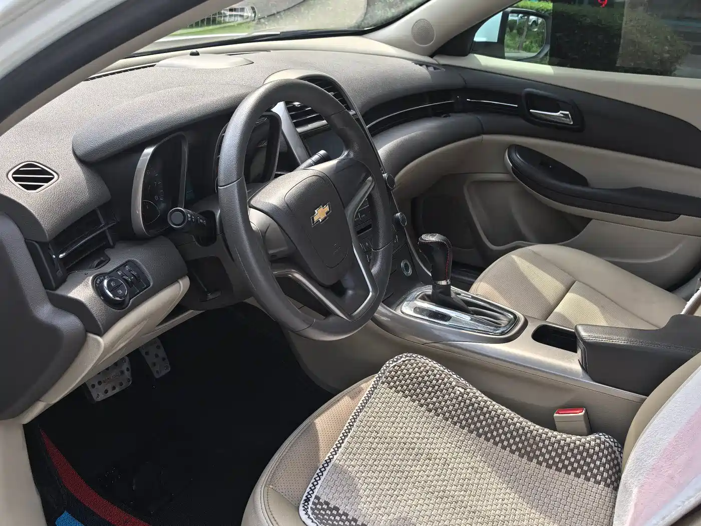 Chevrolet Malibu 2012 2.0L Automatic Comfort Edition фото 7