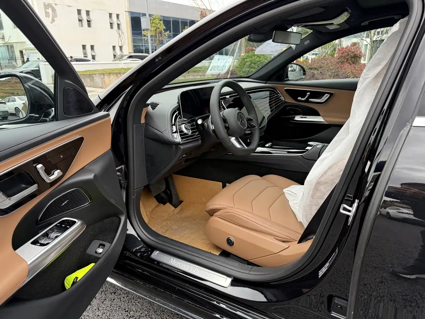 Mercedes-Benz E-Class 2025 E 260 L Sport фото 7