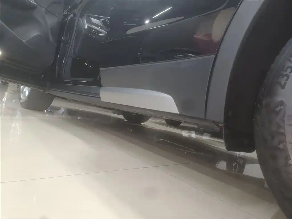 Cadillac XT4 2021 28T FWD Premium Edition фото 6