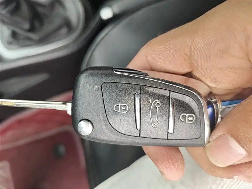 Kia K2 2015 Sedan 1.4L MT GLS фото 9