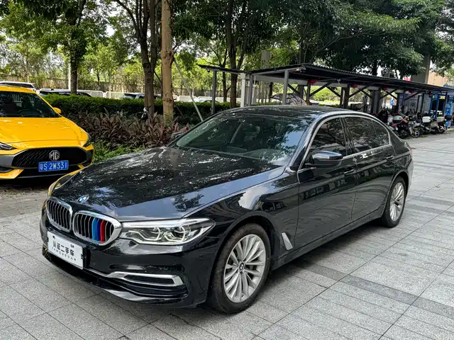 BMW 5 SERIES