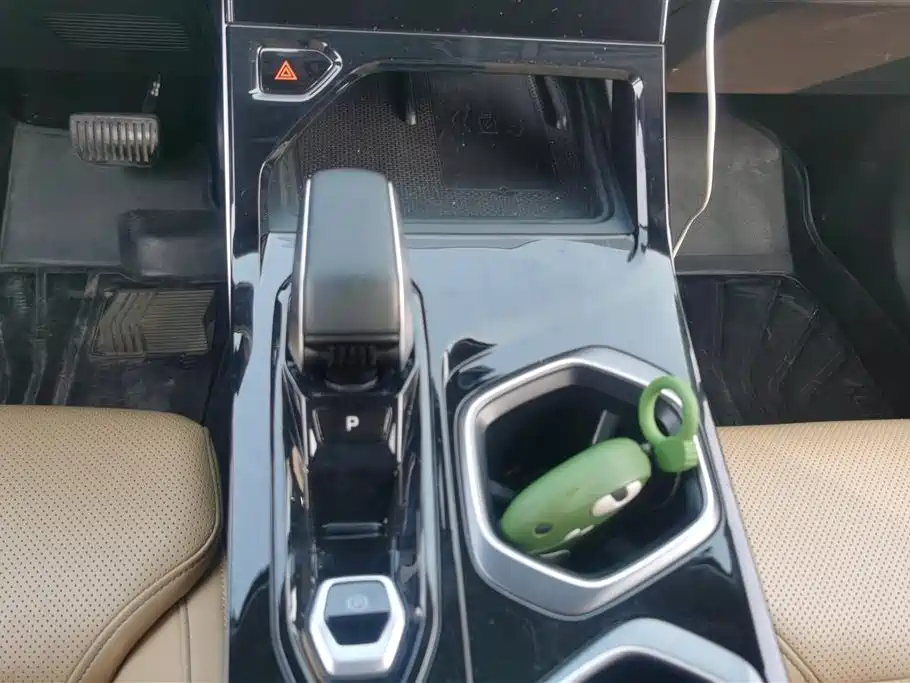 GEELY AUTOMOBILE BOYUE L