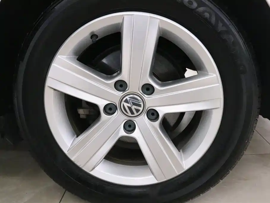 Volkswagen Lamando 2017 230TSI DSG Trend Edition фото 14
