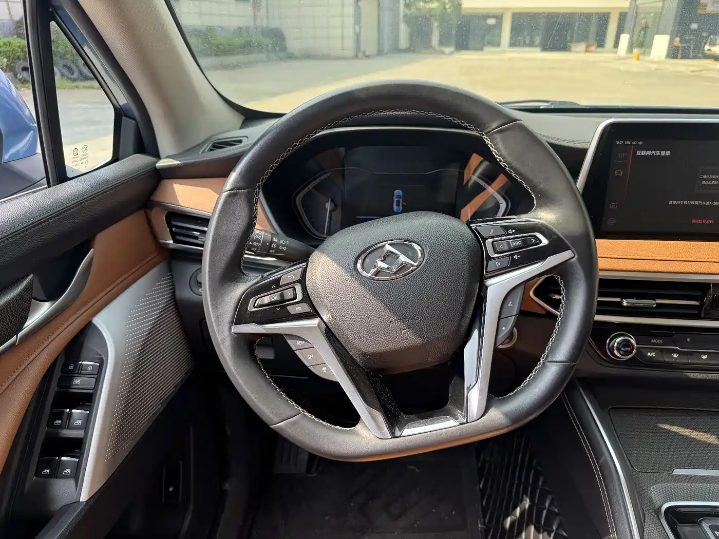 SAIC Maxus D90 2017 2.0T Automatic 4WD Sirius фото 8