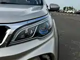 Фото 2 - Geely Vision X3