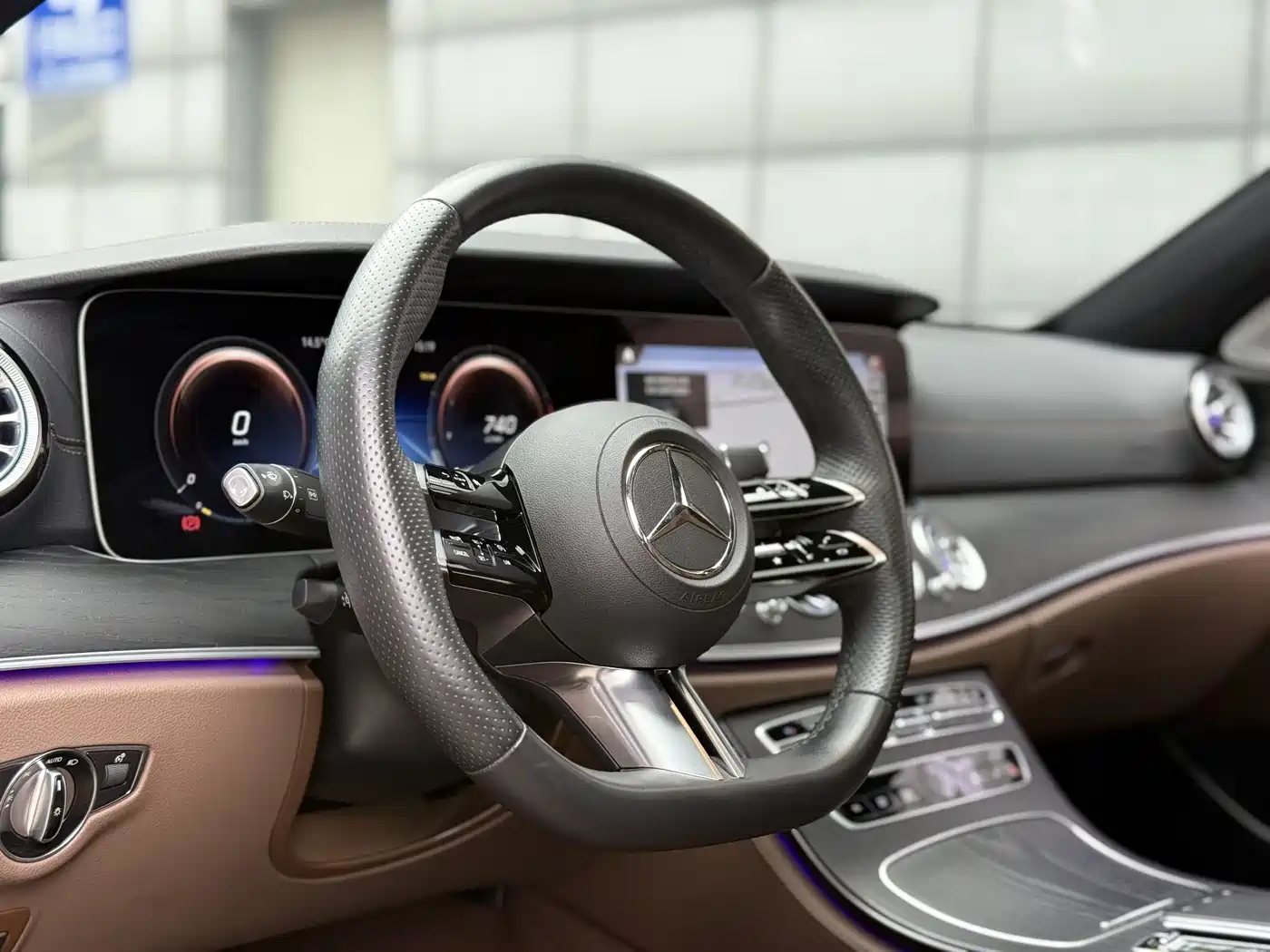 Mercedes-Benz E-Class 2023 E 300 L Sport Fashion фото 5