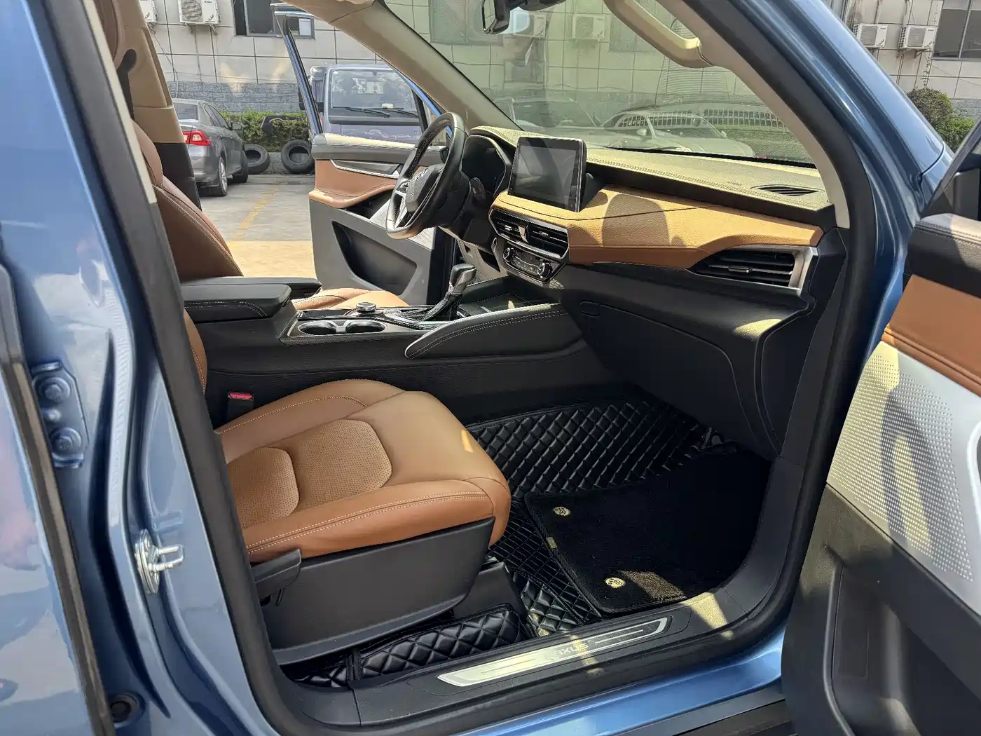 SAIC Maxus D90 2017 2.0T Automatic 4WD Sirius фото 9