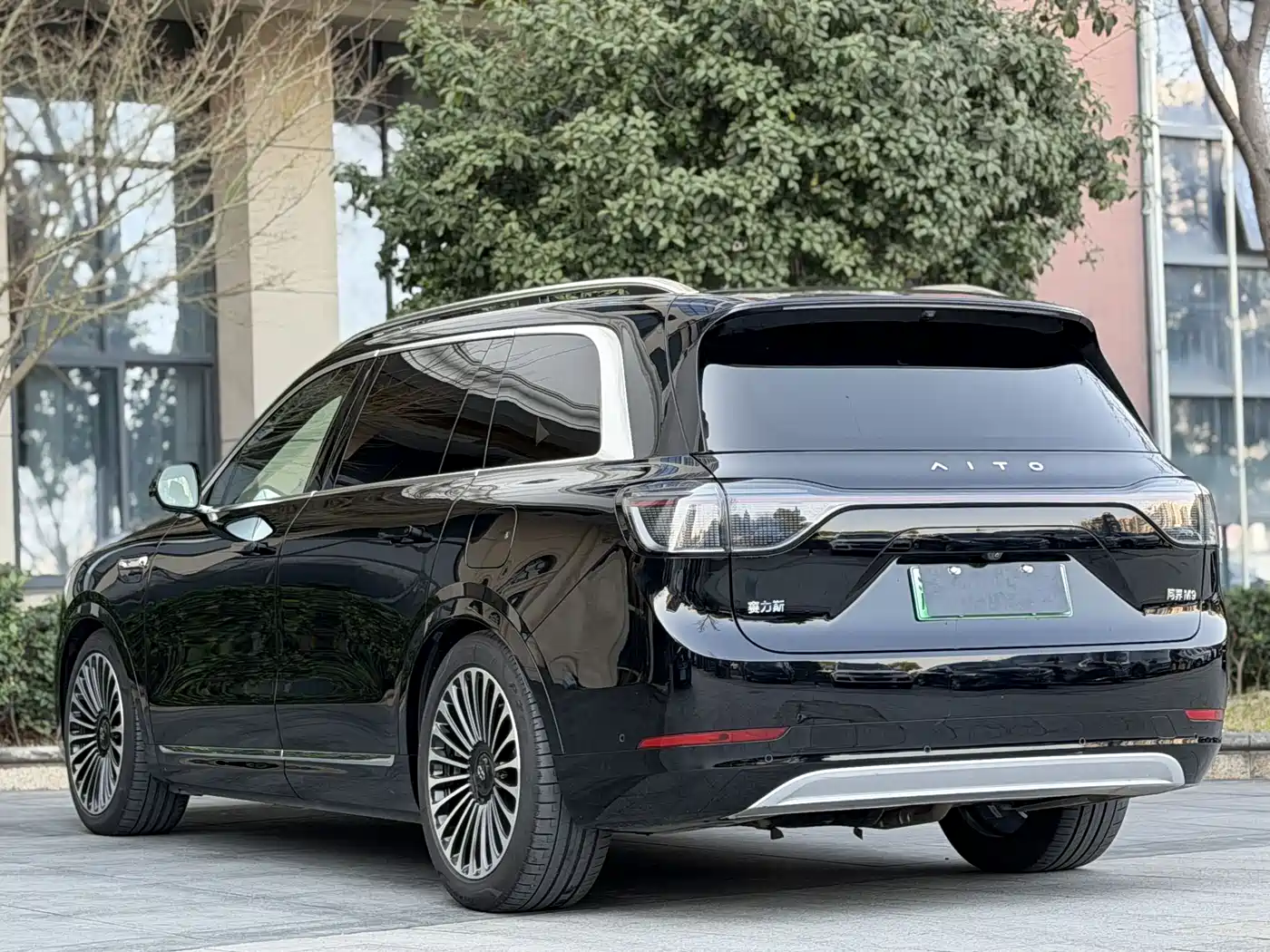 AITO Wenjie AITO M9 2024 Range Extender Ultra 52kWh 6-seater фото 10