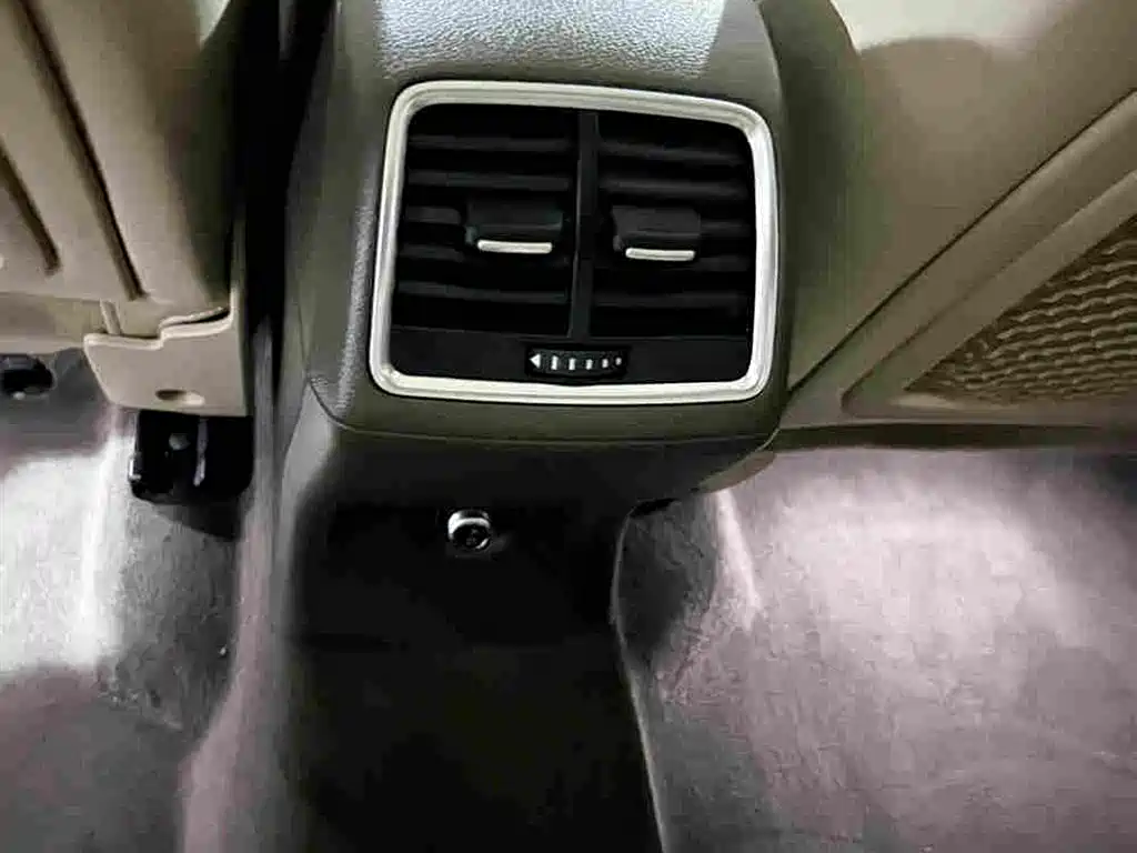 Audi Q3 2013 2013 40 TFSI quattro Luxury Model