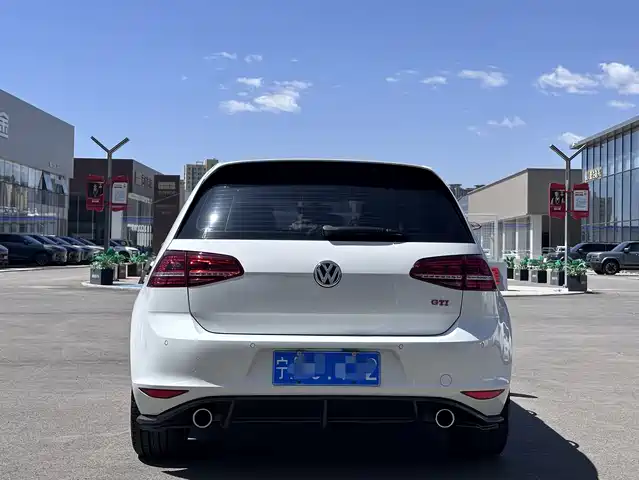 Volkswagen Golf GTI 2016 2.0TSI GTI — фото 5