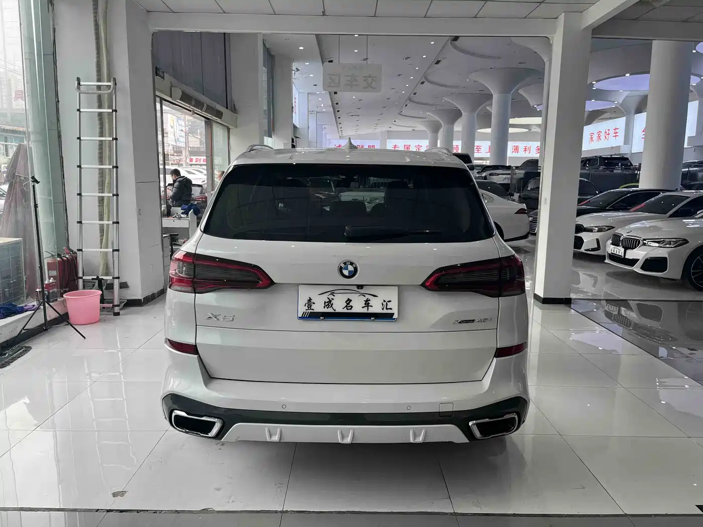 BMW X5 (Import) 2019 xDrive40i M Sport Package фото 5