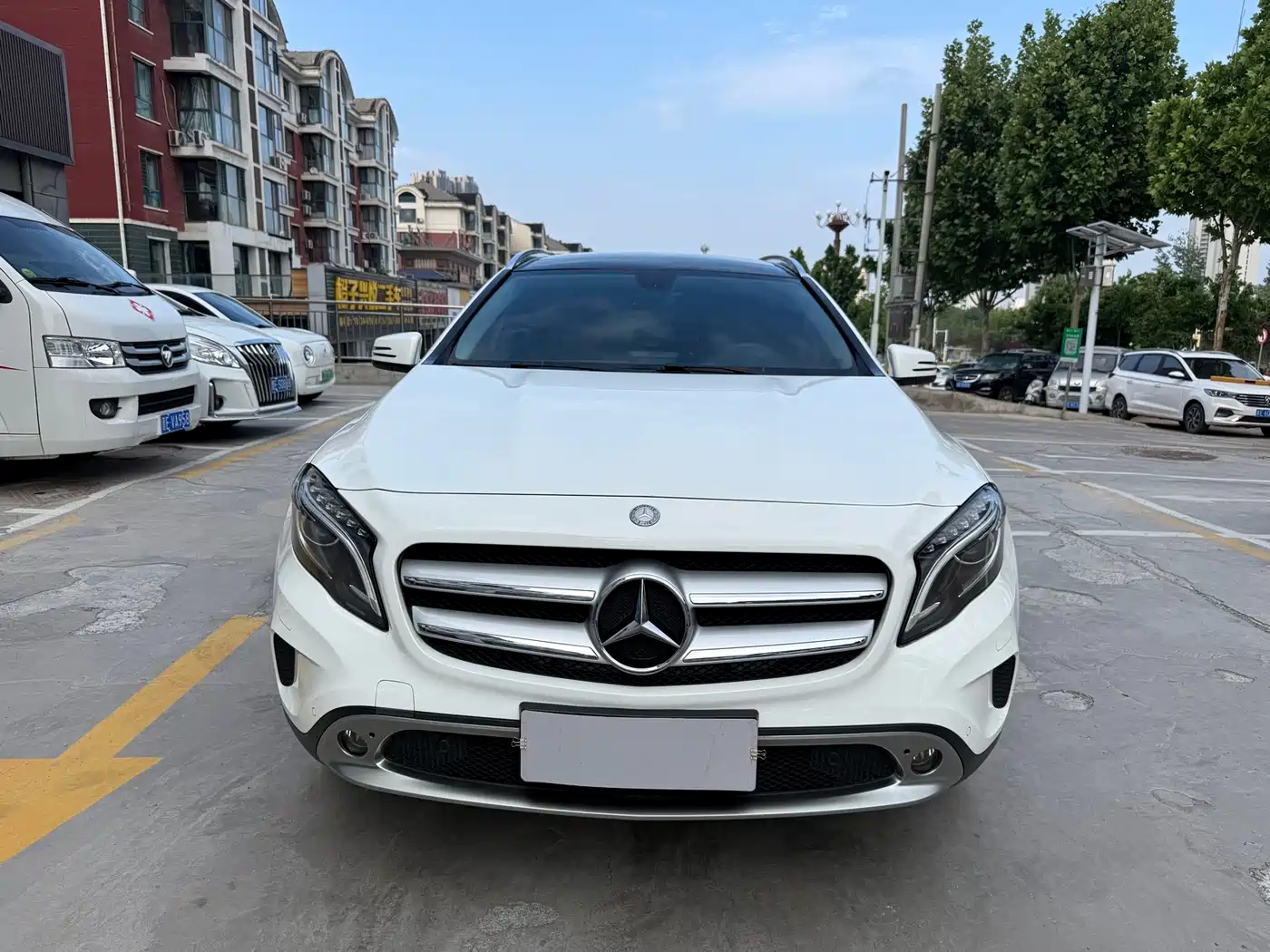 Mercedes-Benz GLA 2015 GLA 220 4MATIC Luxury фото 2