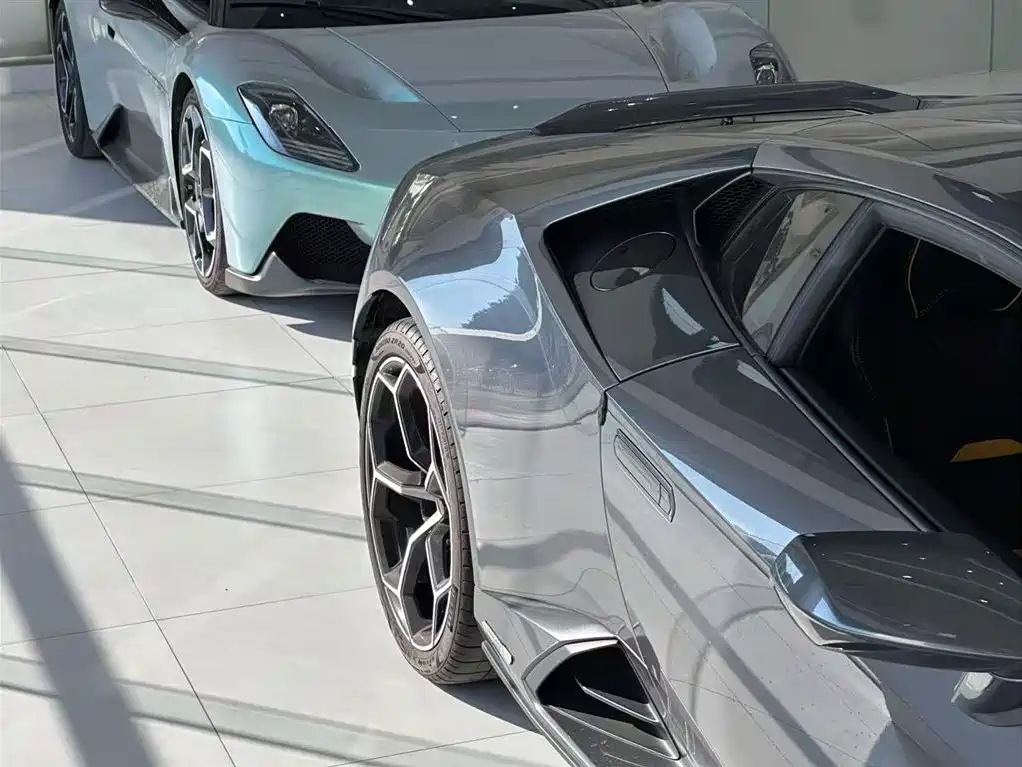 LAMBORGHINI HURACÁN