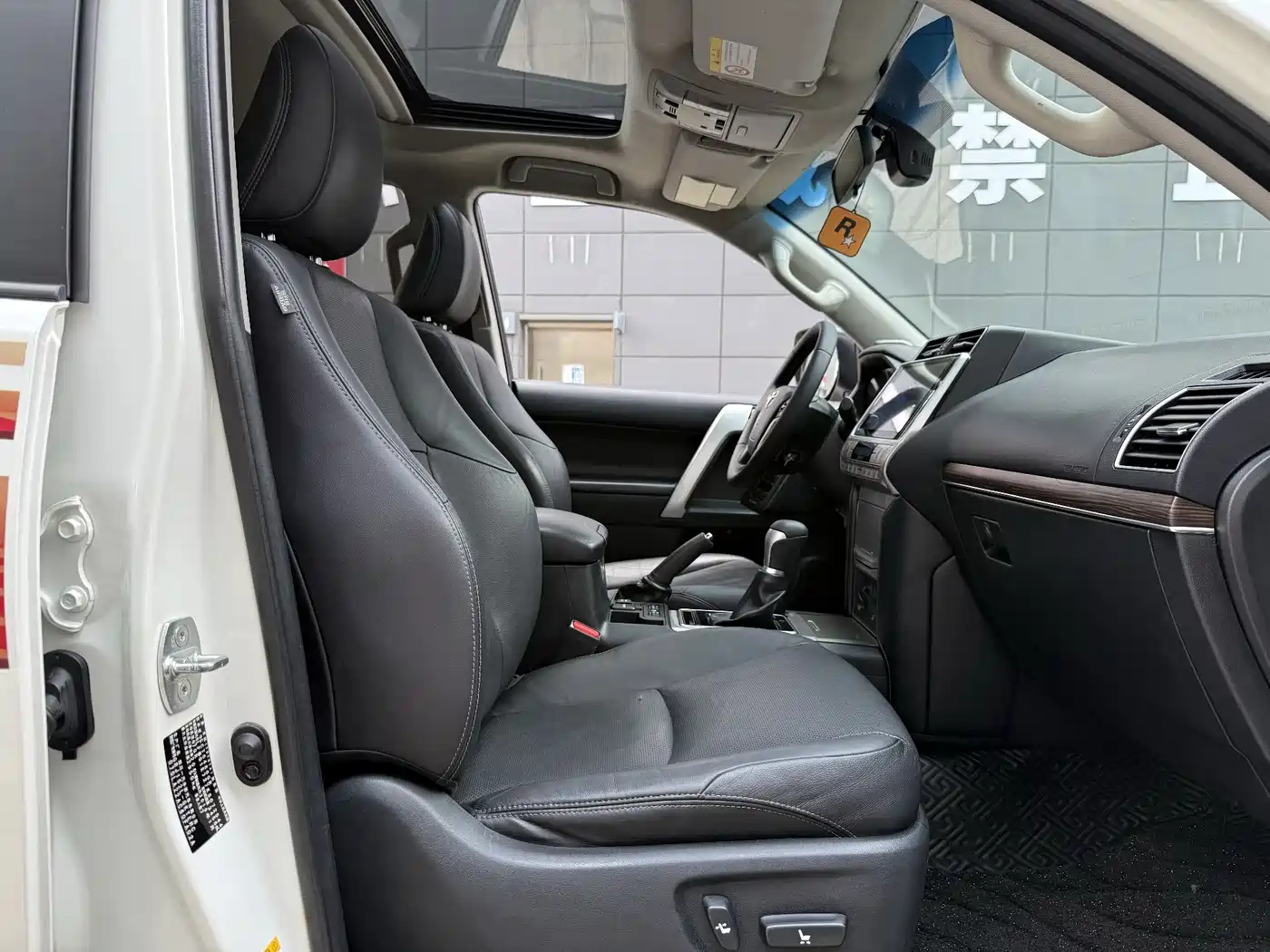 Toyota Prado 2019 3.5L Automatic TX-L Zunxiang Edition фото 16
