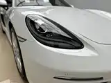 Photo 16 - Porsche 718