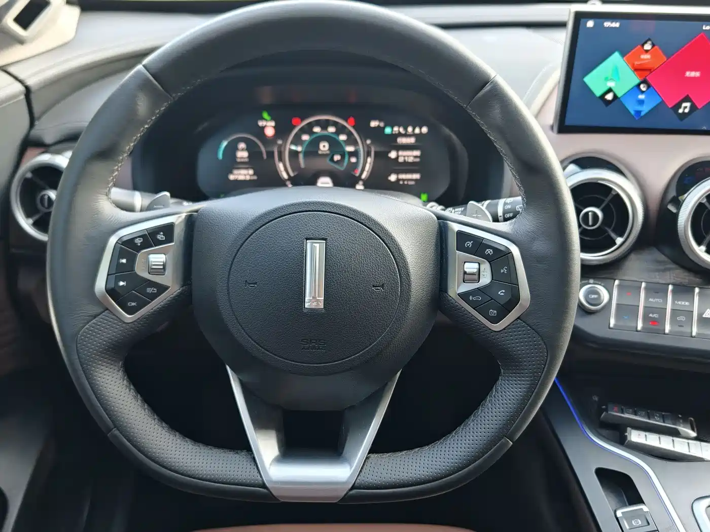 Wey VV7 New Energy 2020 PHEV 2.0T Flagship Model фото 8
