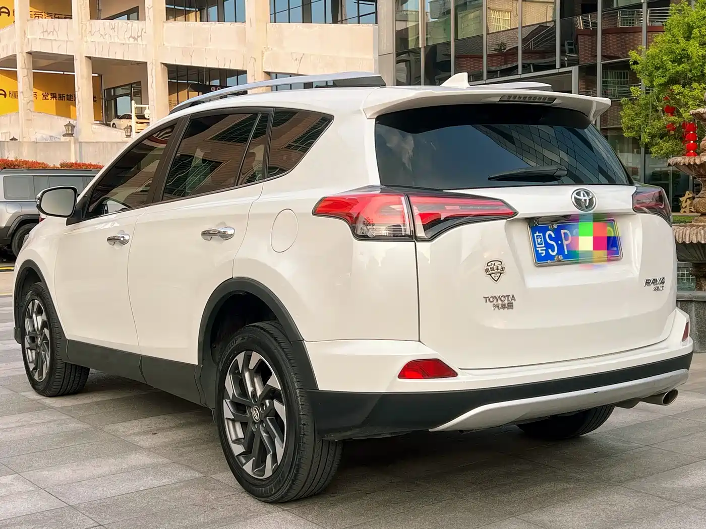 Toyota RAV4 Rongfang 2018 2.5L Automatic 4WD Elite i Edition фото 6