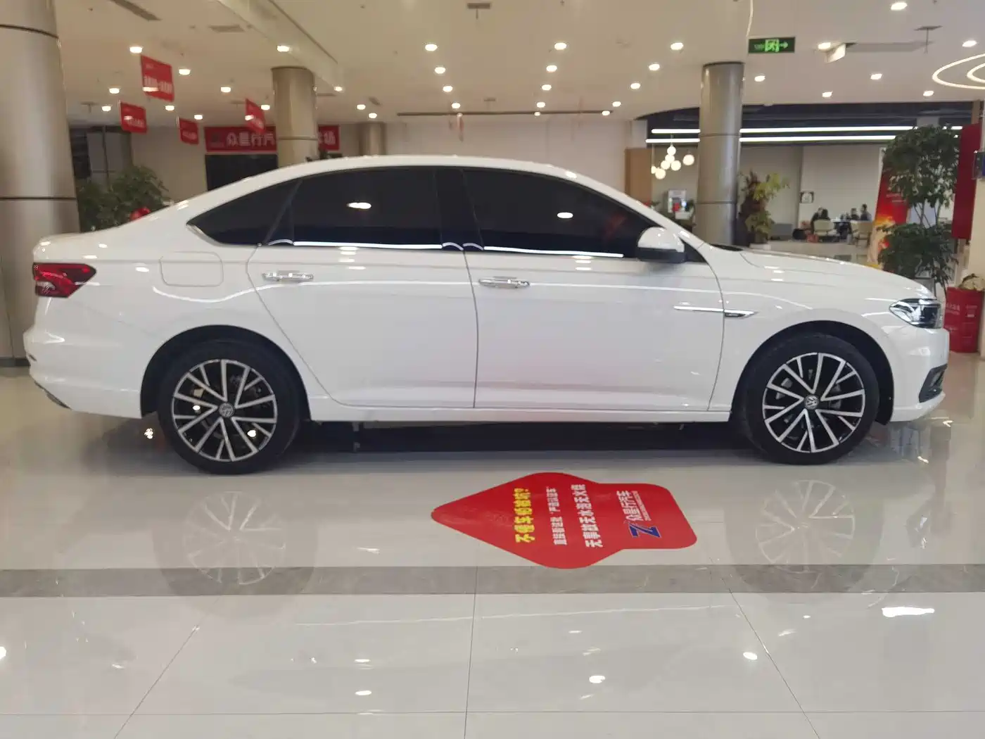 Volkswagen Lavida 2019 280TSI DSG Luxury Edition China VI фото 11