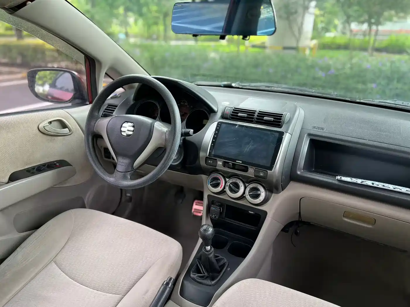 Everus S1 2011 2011 1.3L Manual Comfort