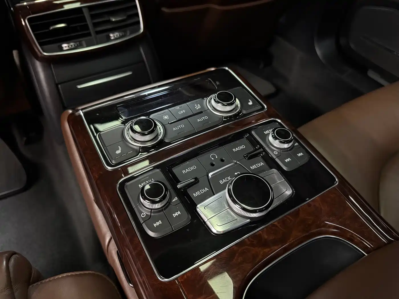 Audi A8 2013 A8L 55 TFSI quattro Luxury фото 24