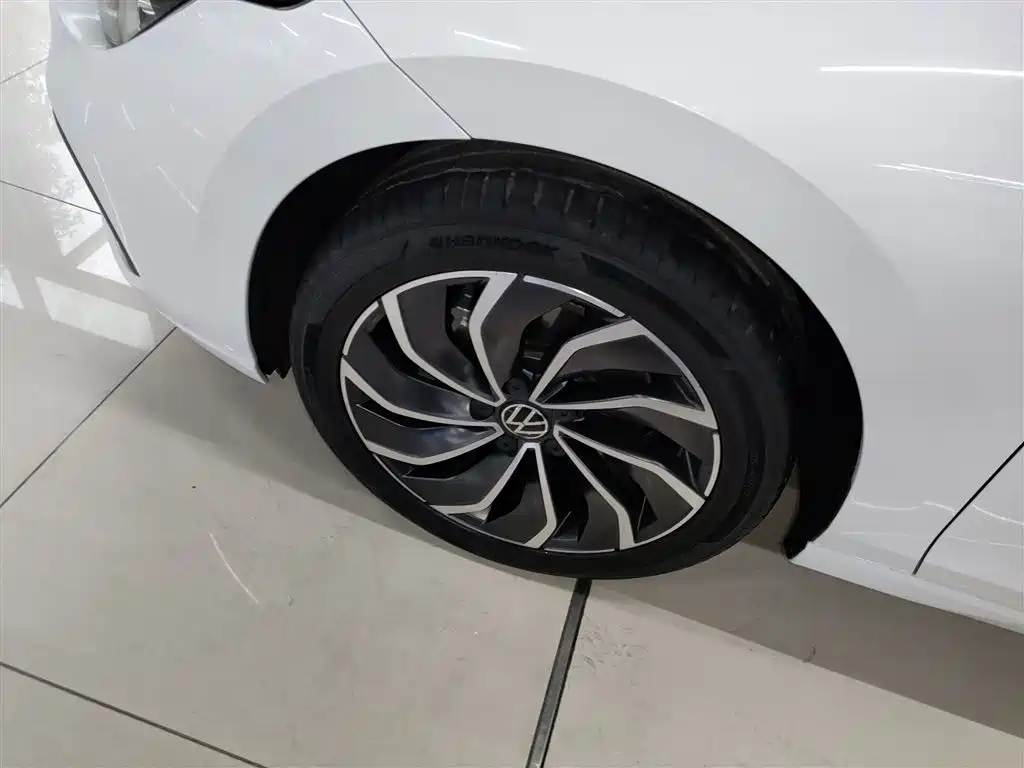 Volkswagen Golf 2023 Facelift 280TSI DSG Pro фото 25