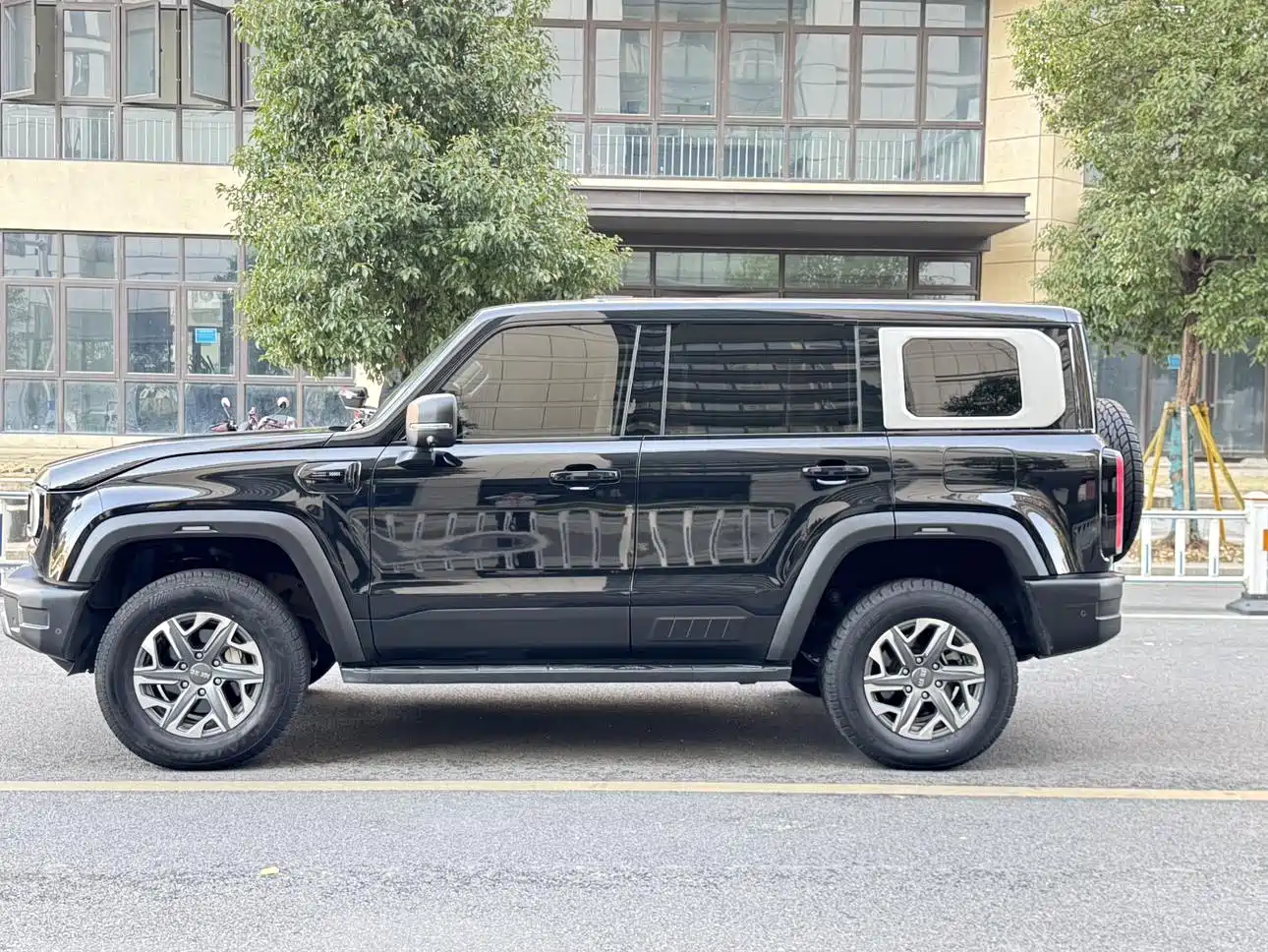BAIC ORV Beijing Offroad BJ40 2024 2.0T New Urban Hunter Edition Knight фото 14