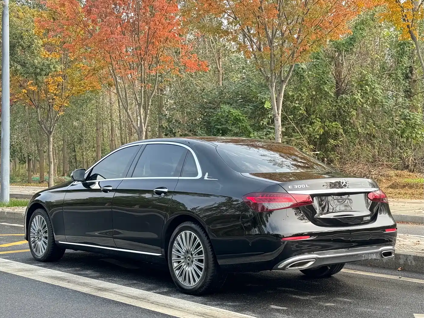 Фото 17 - Mercedes-Benz E-Class