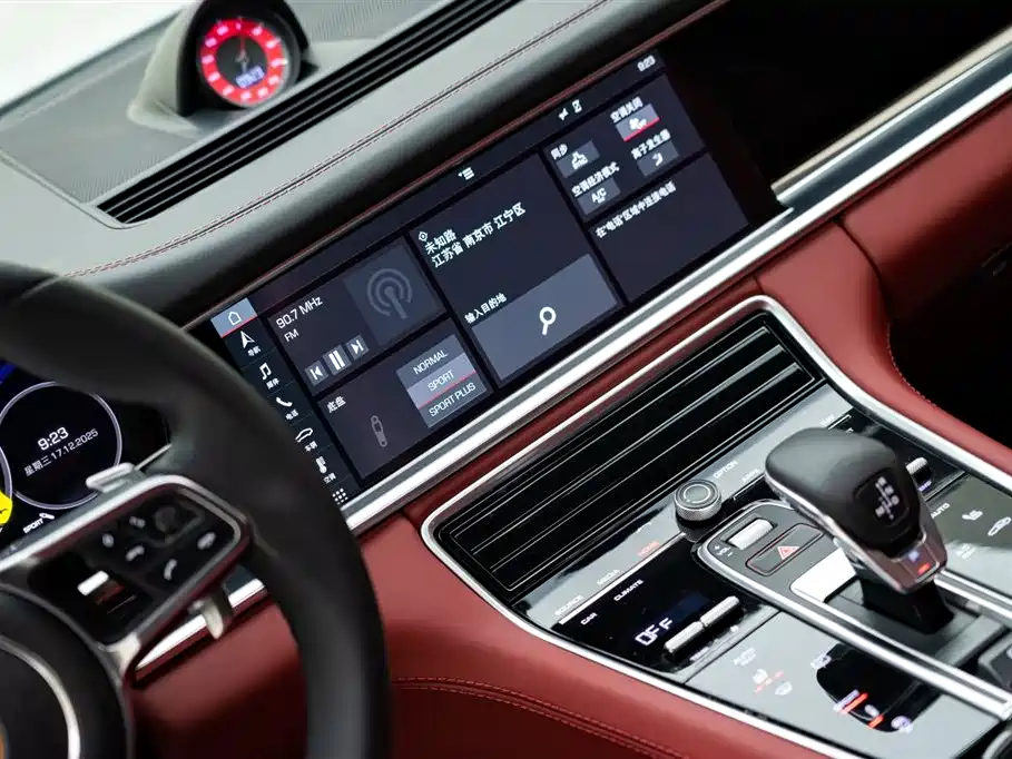Porsche Panamera 2017 Panamera 4 Sport Turismo 3.0T фото 15