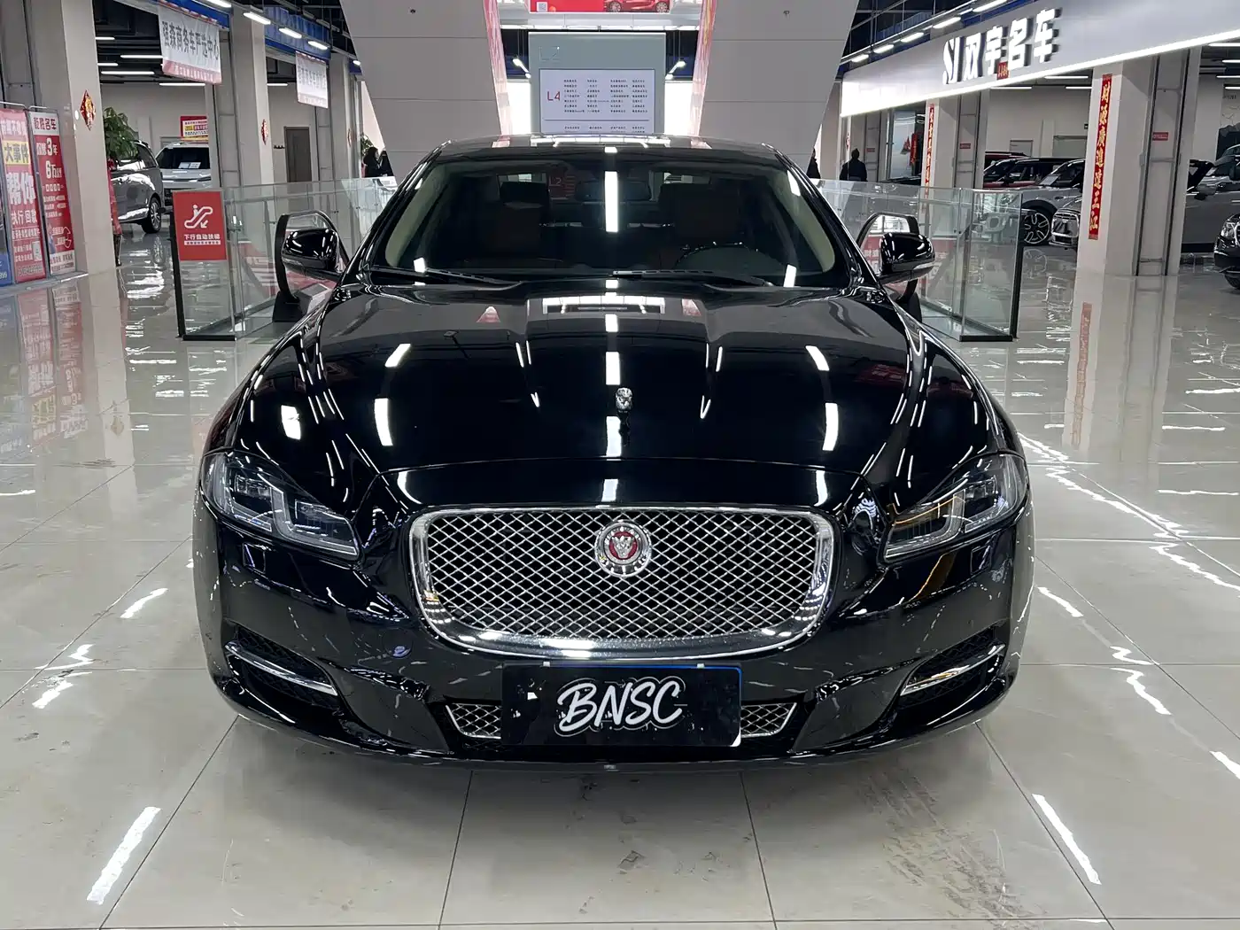 Jaguar XJ 2014 XJL 3.0 SC 4WD Premium Business Edition фото 2