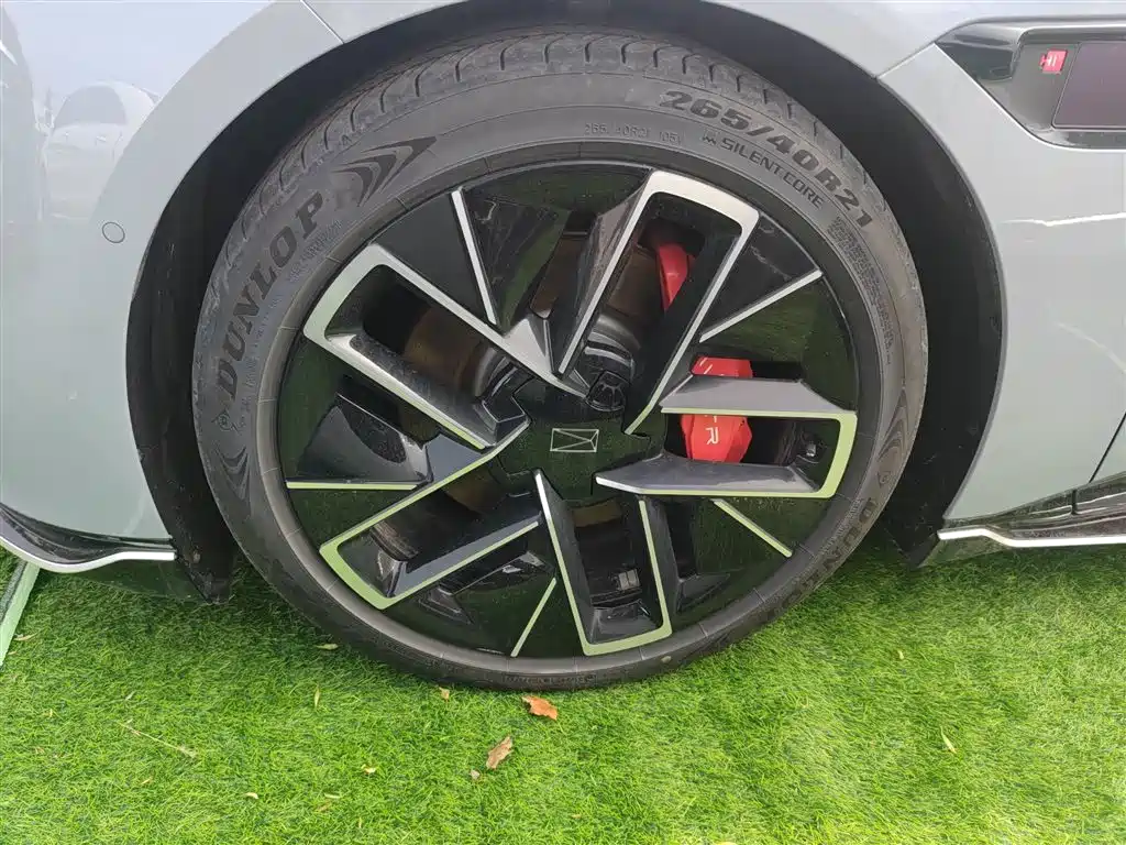 Avatr 12 2023 650 Triple Laser AWD Performance Edition фото 20