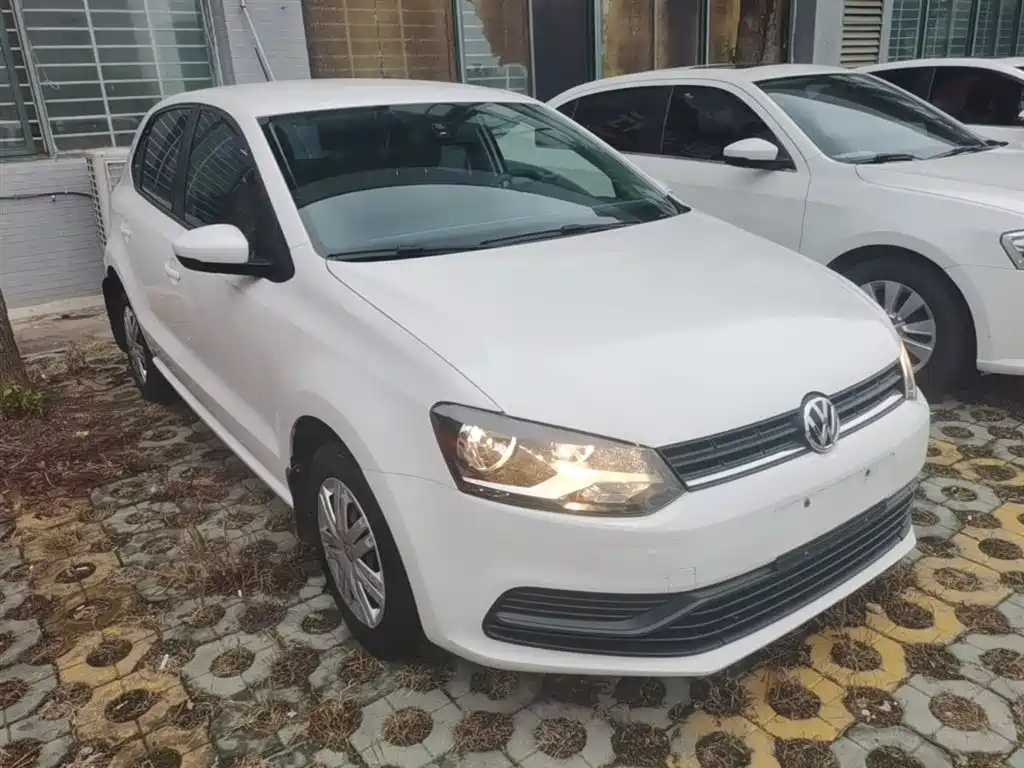 Volkswagen Polo 2016 1.4L Manual Trend фото 4