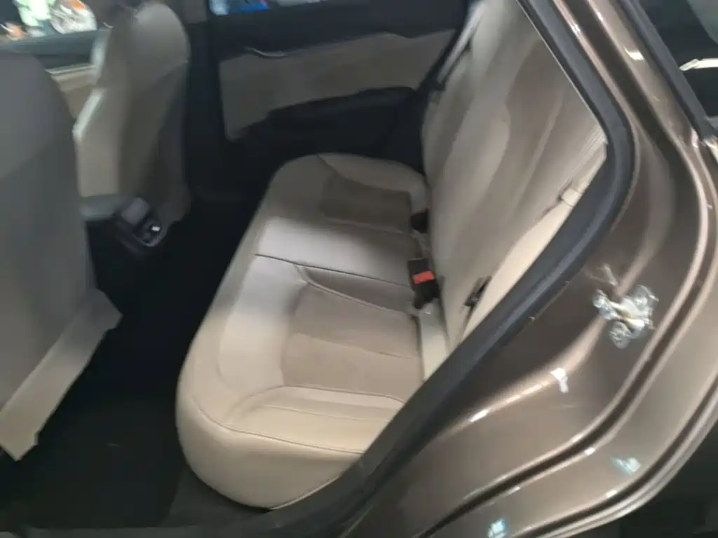 Фото 17 - Buick Excelle