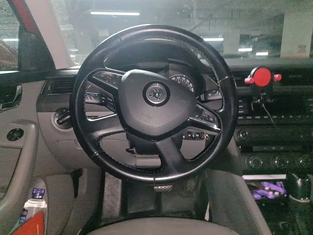 Škoda Octavia 2015 1.6L Automatic逸杰版 фото 3