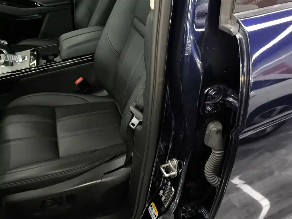 Land Rover Range Rover Evoque New Energy 2021 Range Rover Evoque L P300e Luxury фото 7