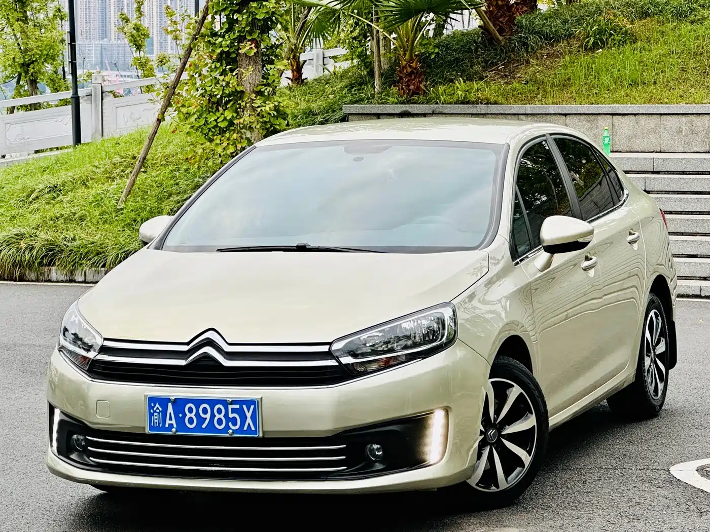 Citroën C4 C-Quatre 2016 2016 1.6L Automatic Luxury Model