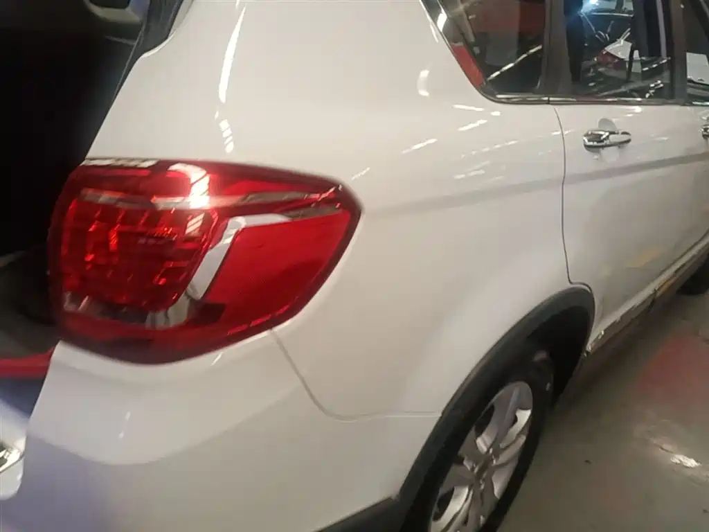 Haval H6 2013 Sport Edition 1.5T Manual 2WD Elite фото 8