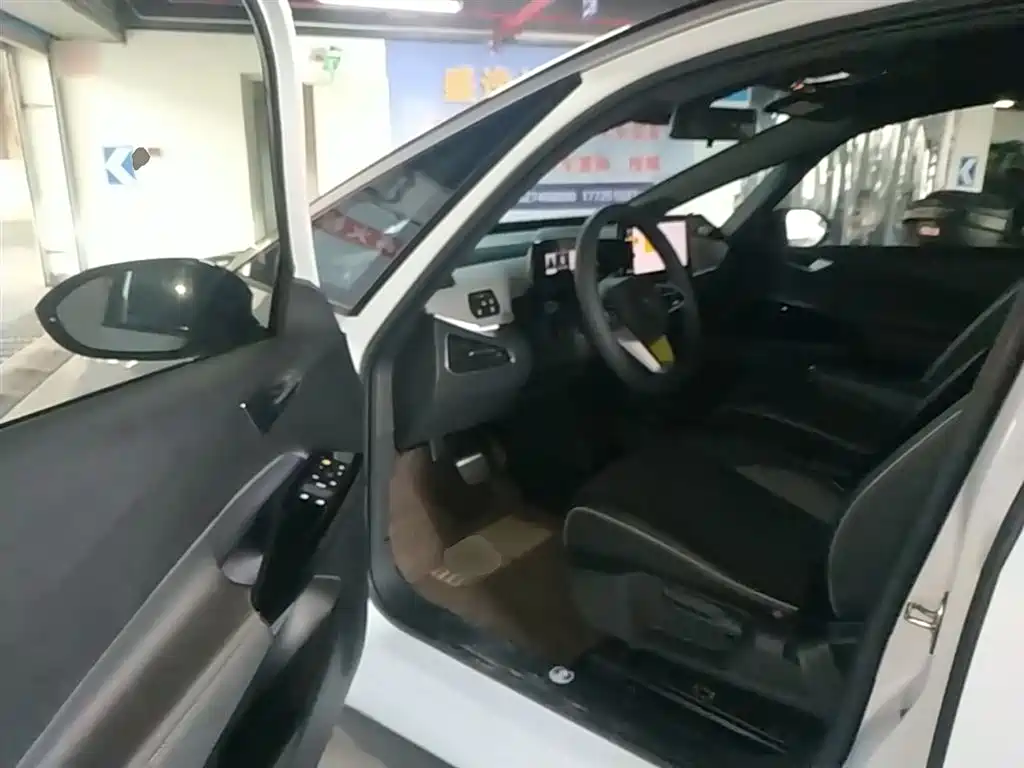 Volkswagen ID.3 2023 Pure Smart Edition фото 16