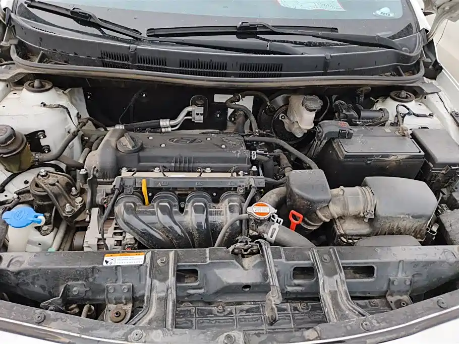 Hyundai Verna 2014 1.4L Automatic Smart GLS фото 10