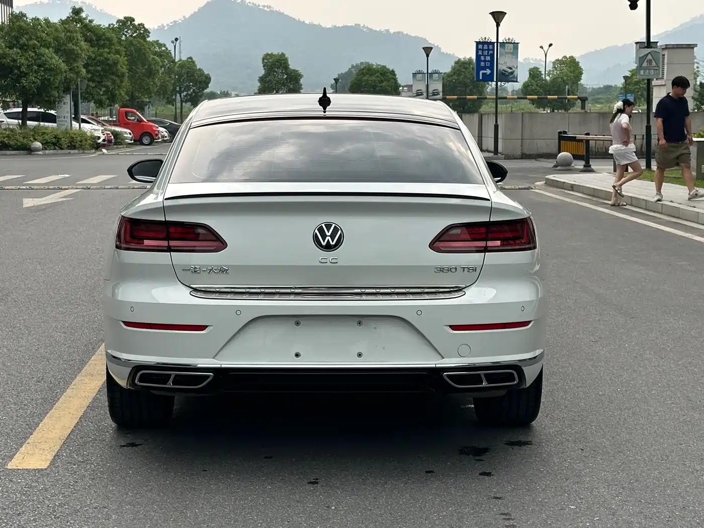 Volkswagen FAW-Volkswagen CC 2024 380TSI Eye-catching Edition фото 9