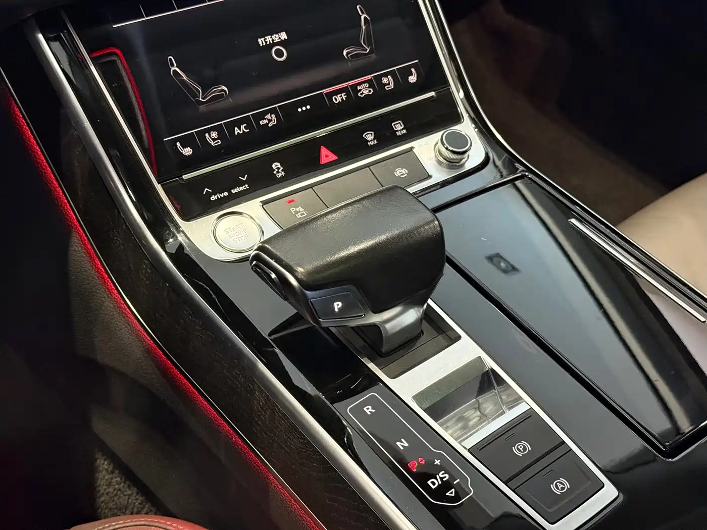 Audi A8 2018 A8L 55 TFSI quattro Launch Premium фото 9