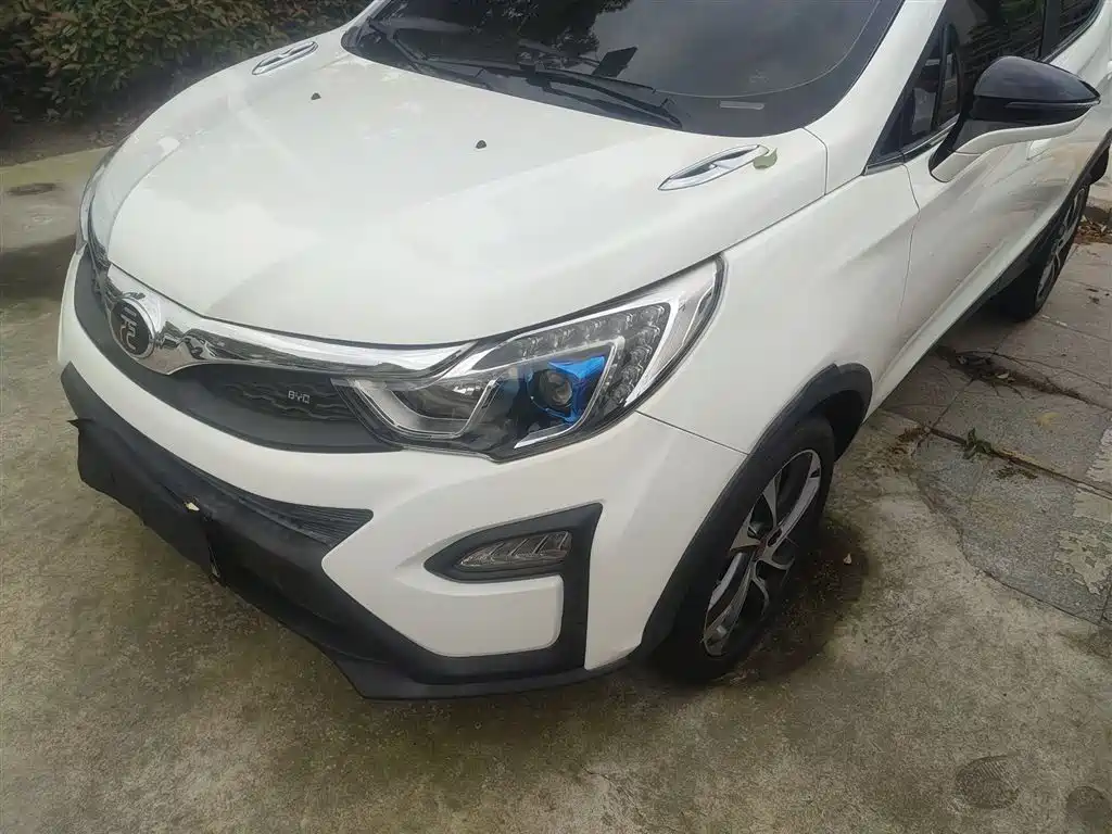 BYD Yuan 2016 1.5L Automatic Luxury фото 24