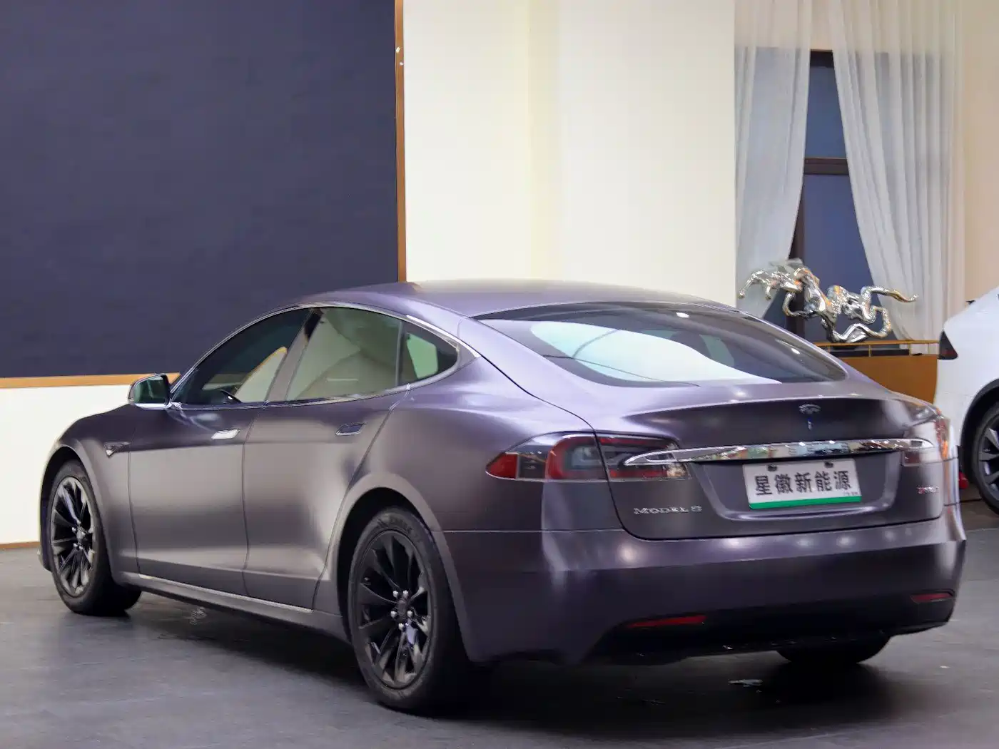 TESLA MODEL S