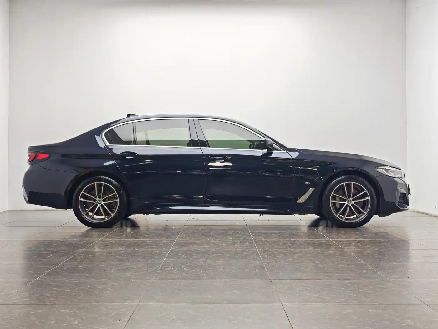 BMW 5 SERIES NEW ENERGY