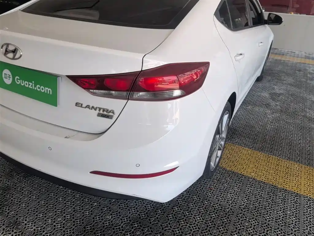 Hyundai Elantra 2016 Model 1.6L Automatic Smart Elite фото 8