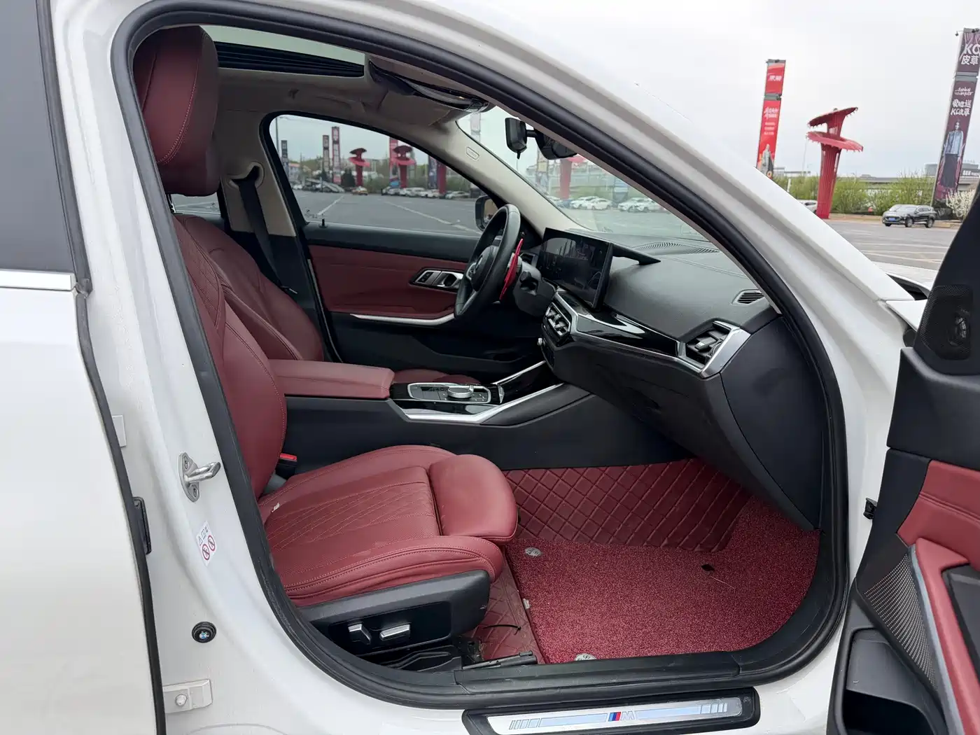 BMW 3 Series 2023 320Li M Sport Package фото 22