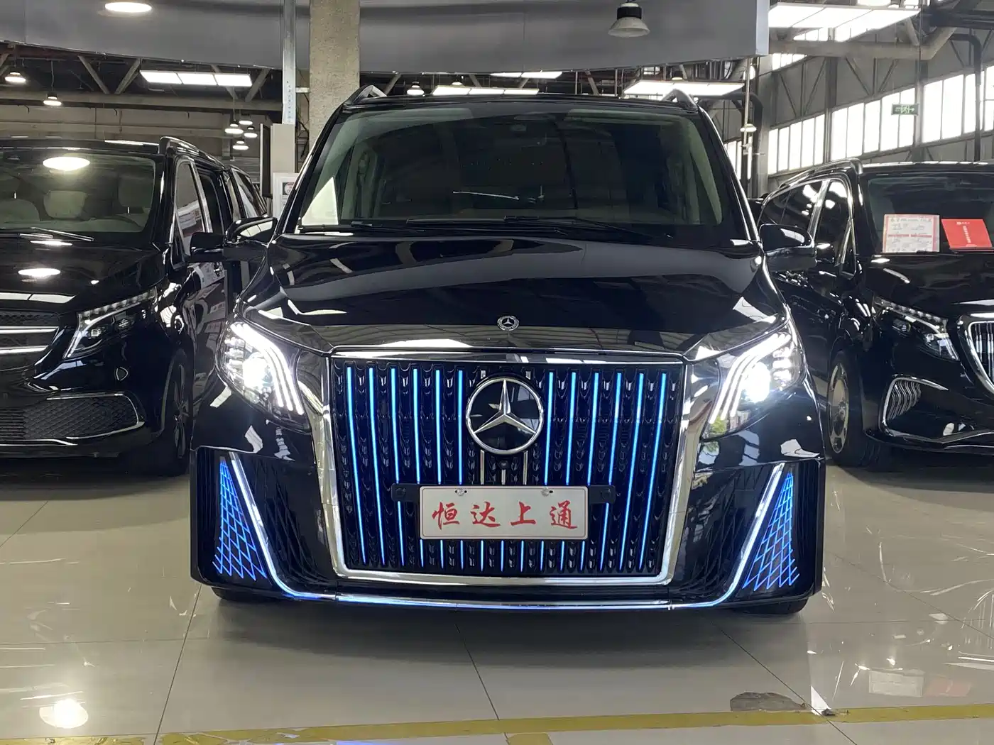 Mercedes-Benz Vito 2024 2.0T Business 7-Seater фото 2